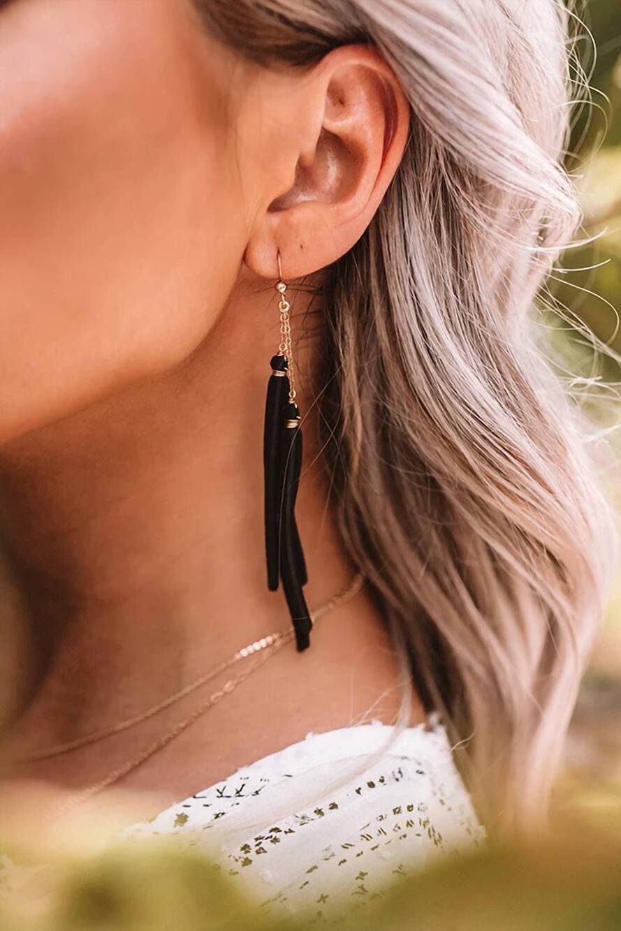 NEW RAVEN + LILY women's york leather earrings in black